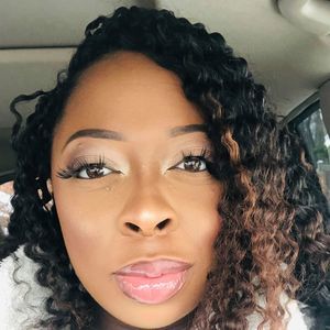 Meet your Posher, Monae